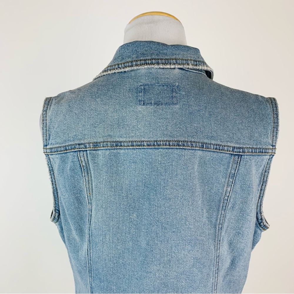 Universal Thread Denim Vest Medium - image 6